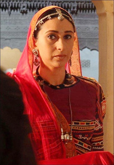 Watch 'Dangerous Ishhq' movie clip: Karisma Kapoor regresses into past life!
